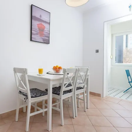 Apartment Blue Mile