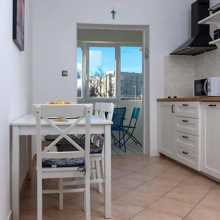 Apartment Blue Mile Split