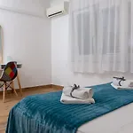 Apartment Blue Mile Split